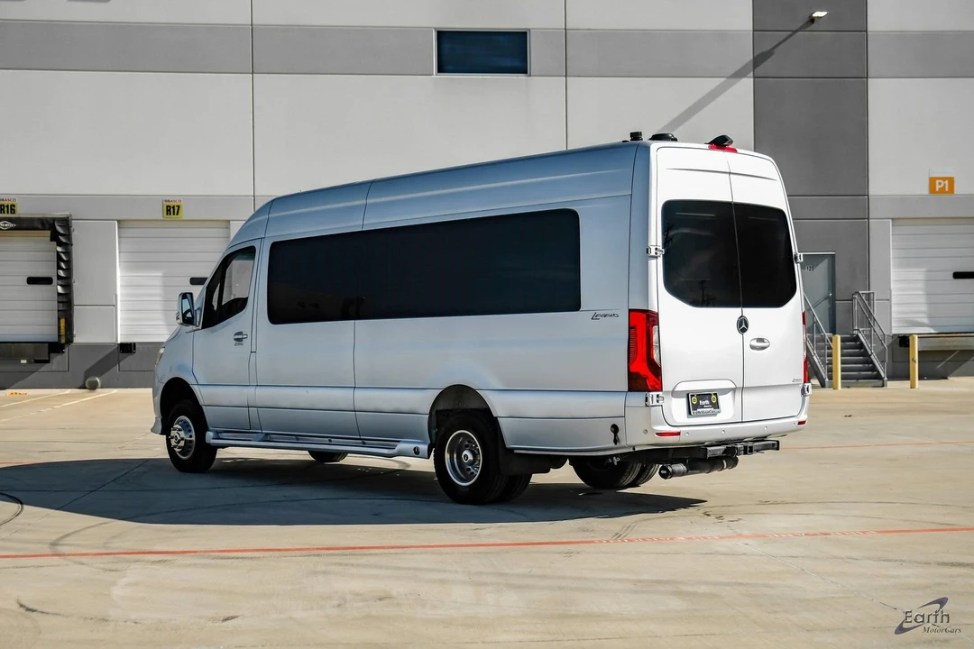 2023 Mercedes-Benz VS30 Sprinter - Image 8 of 12
