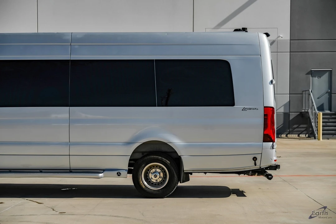 2023 Mercedes-Benz VS30 Sprinter - Image 7 of 12