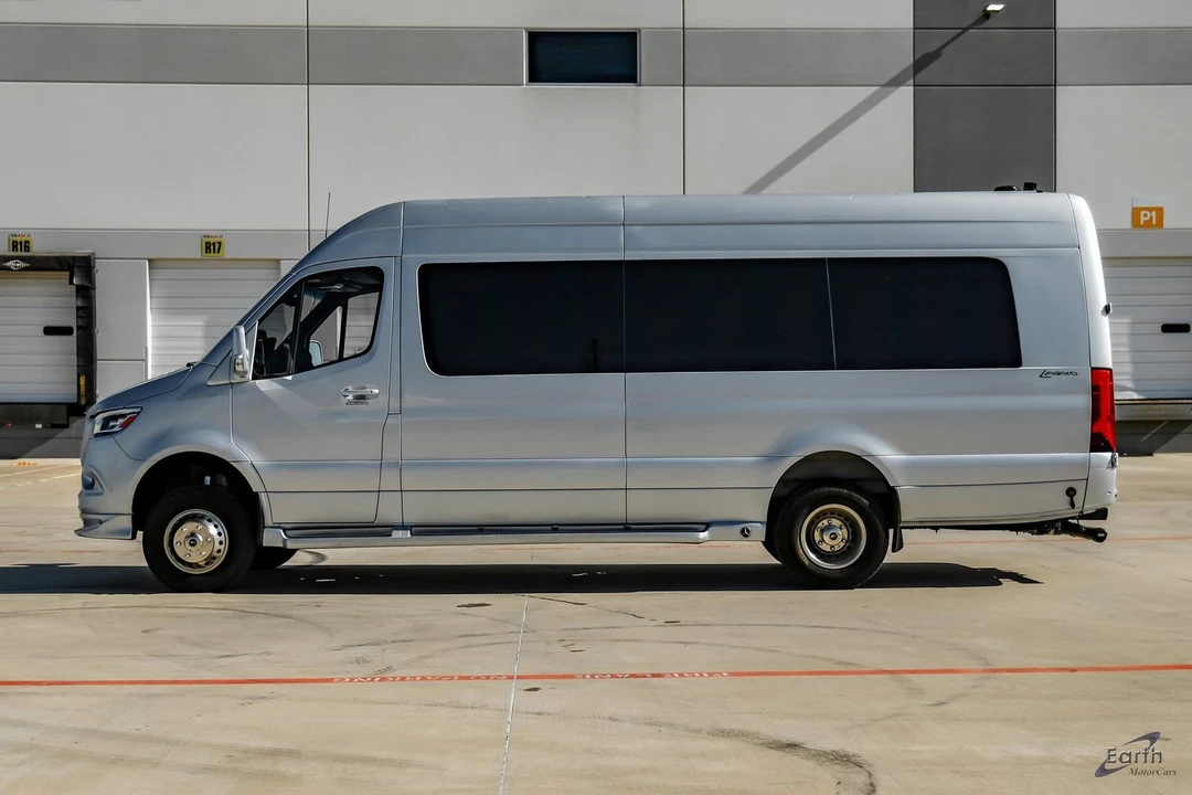 2023 Mercedes-Benz VS30 Sprinter - Image 5 of 12