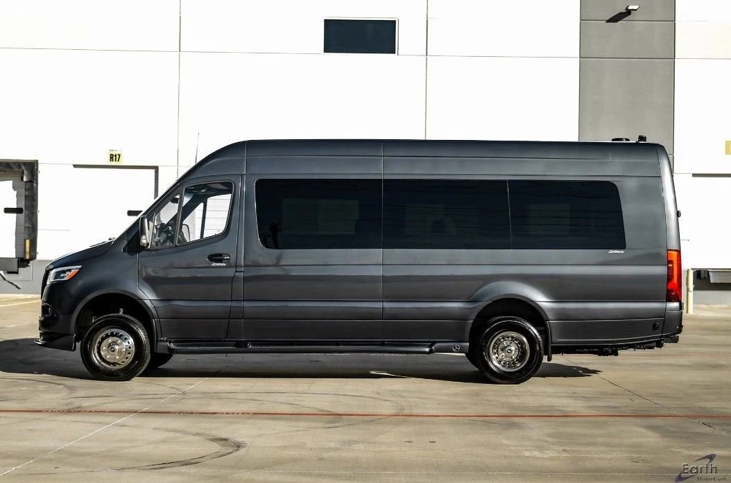 2023 Mercedes-Benz VS30 Sprinter - Image 2 of 5