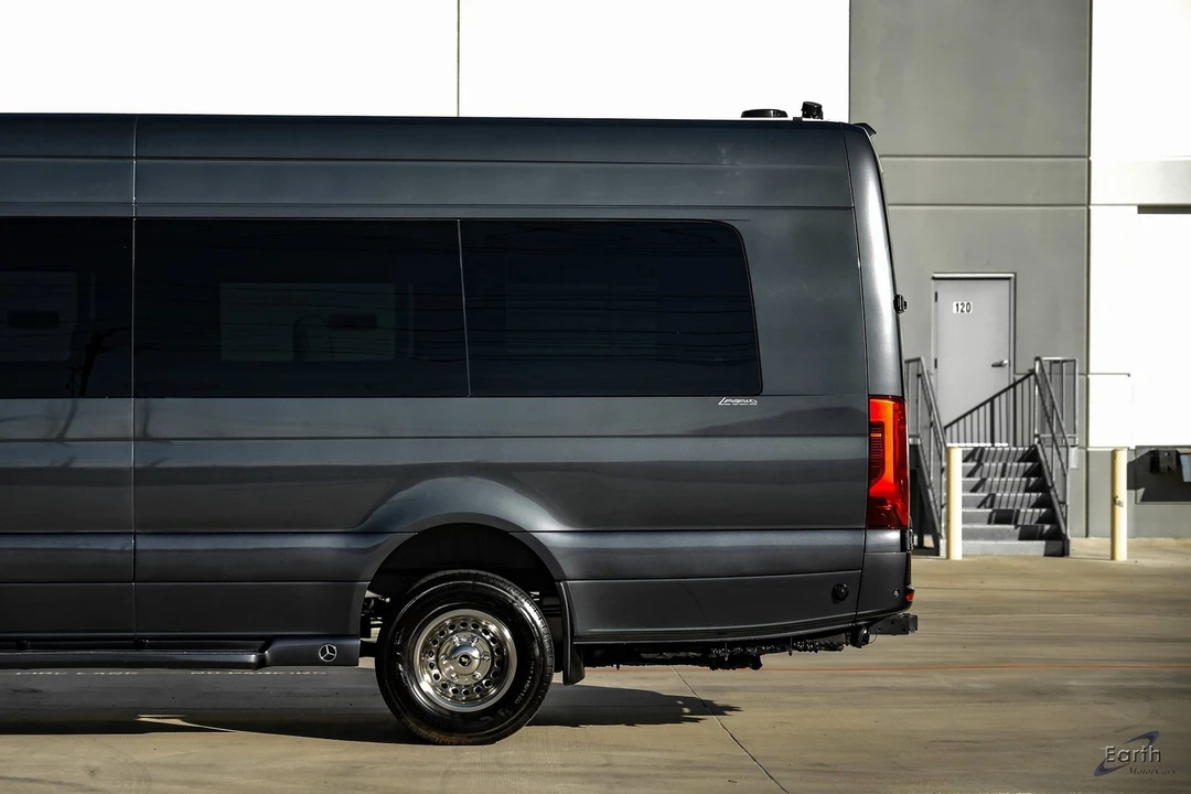 2023 Mercedes-Benz VS30 Sprinter - Image 5 of 12