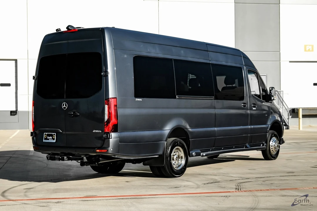 2023 Mercedes-Benz VS30 Sprinter - Image 11 of 12