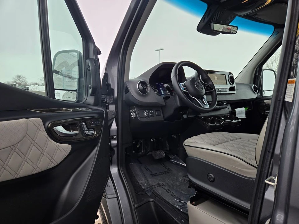 2023 Mercedes-Benz VS30 Sprinter - Image 14 of 21