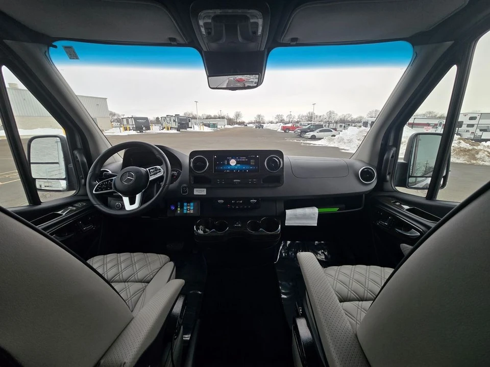 2023 Mercedes-Benz VS30 Sprinter - Image 19 of 21