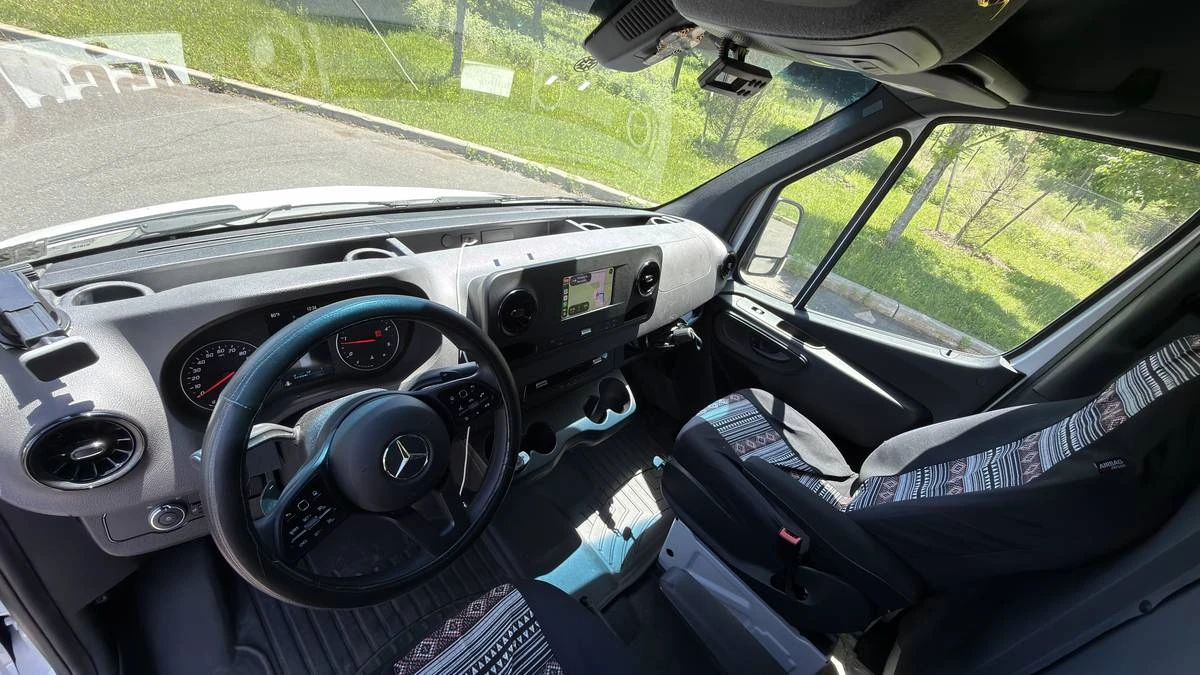 2023 Mercedes-Benz VS30 Sprinter - Image 9 of 11