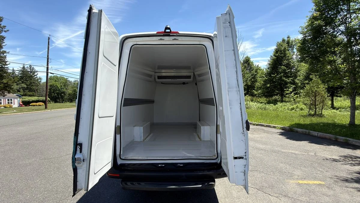 2023 Mercedes-Benz VS30 Sprinter - Image 5 of 11