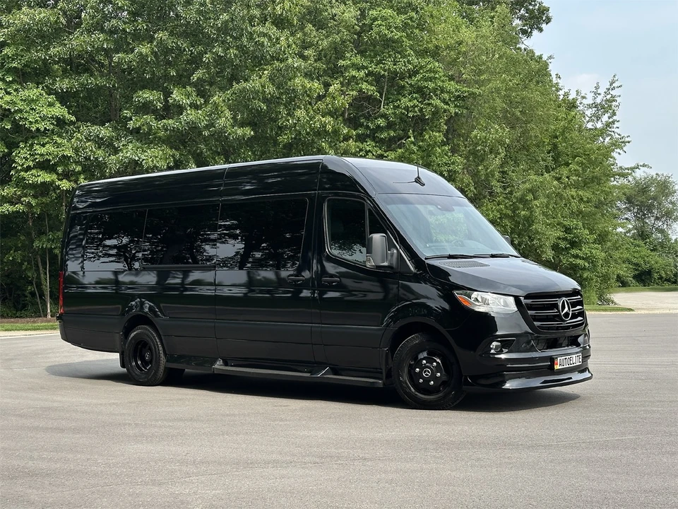 2023 Mercedes-Benz VS30 Sprinter - Image 3 of 11