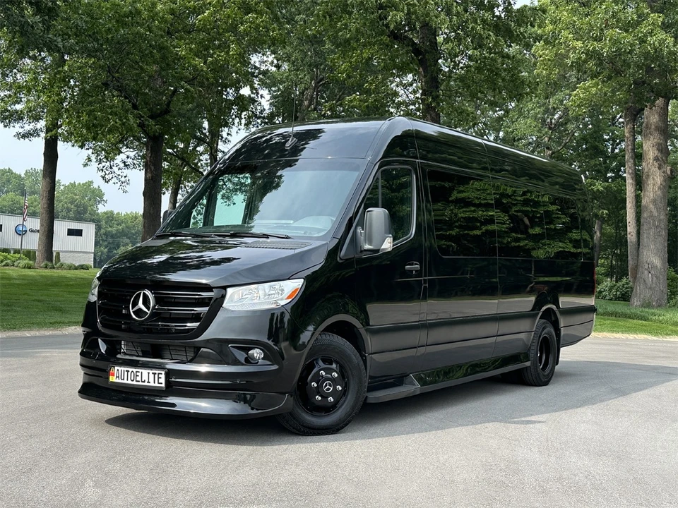 2023 Mercedes-Benz VS30 Sprinter - Image 10 of 11