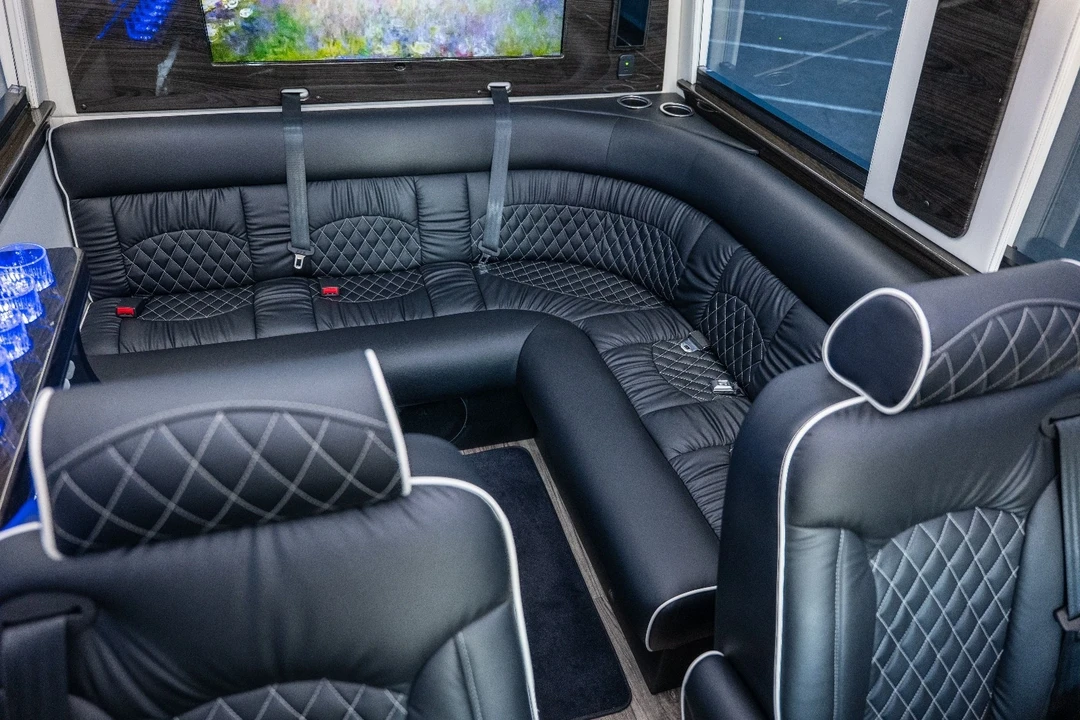 2023 Mercedes-Benz VS30 Sprinter - Image 7 of 10