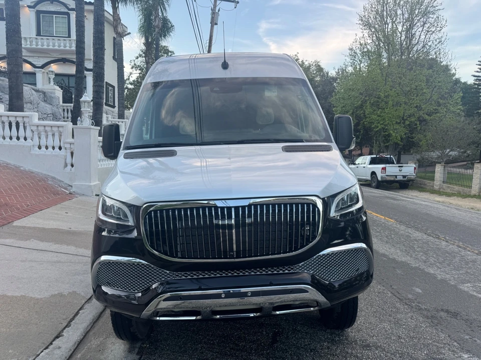 2023 Mercedes-Benz VS30 Sprinter - Image 4 of 21