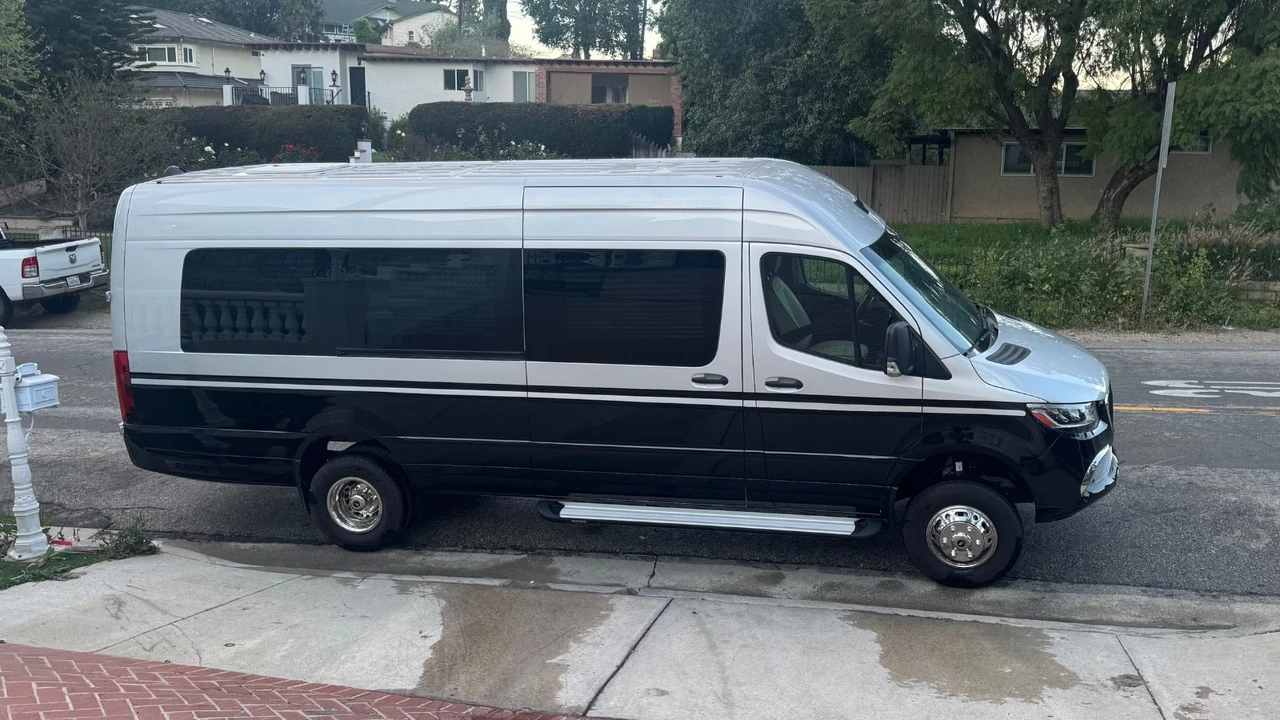 2023 Mercedes-Benz VS30 Sprinter - Image 21 of 21