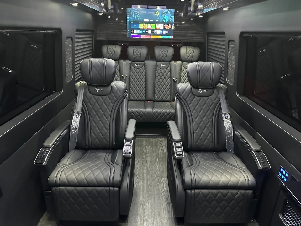 2023 Mercedes-Benz VS30 Sprinter - Image 15 of 21