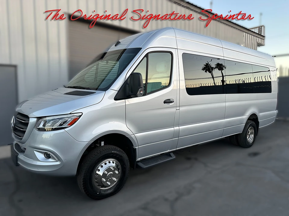 2023 Mercedes-Benz VS30 Sprinter - Image 2 of 21