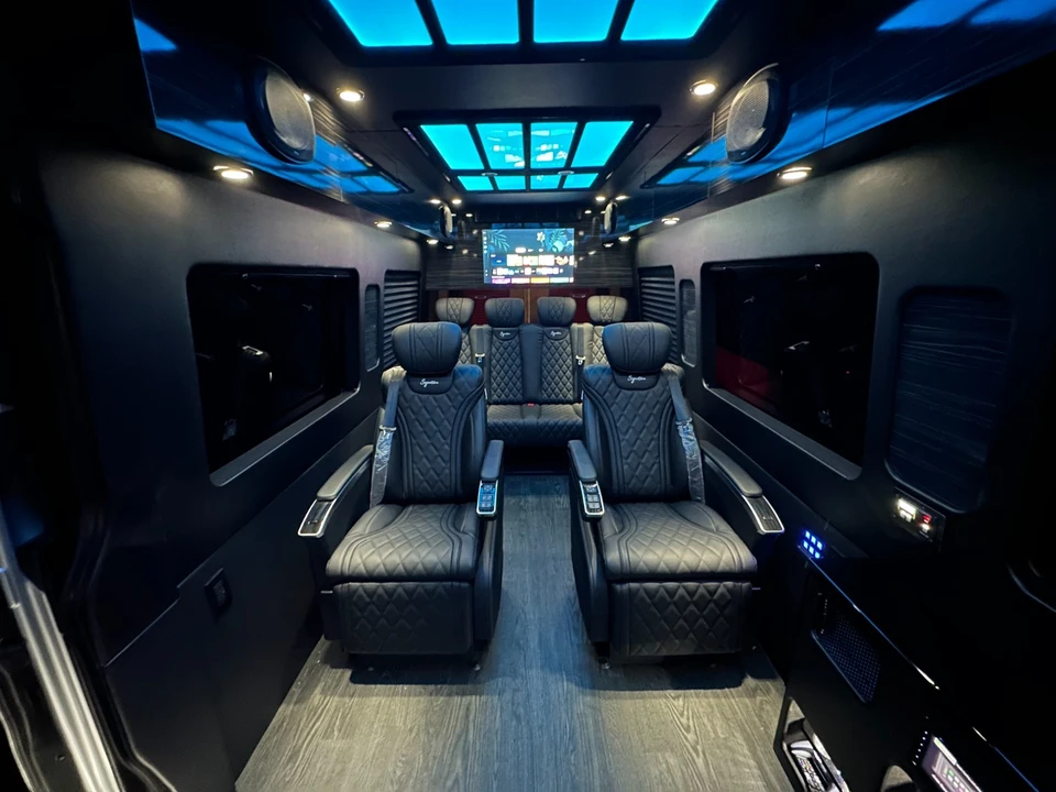 2023 Mercedes-Benz VS30 Sprinter - Image 17 of 21