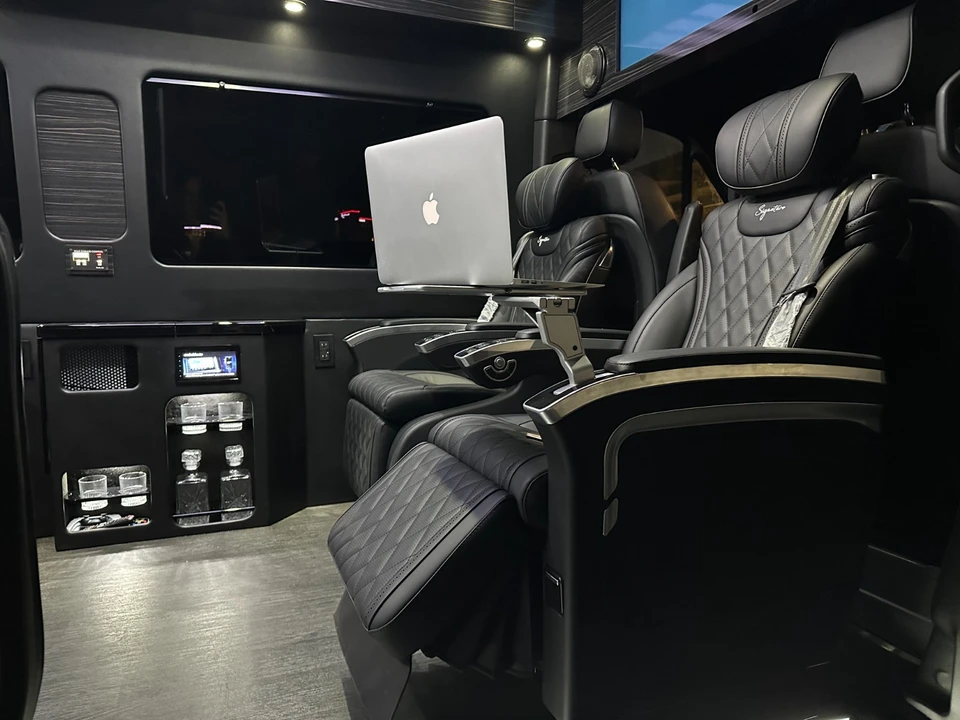 2023 Mercedes-Benz VS30 Sprinter - Image 13 of 21