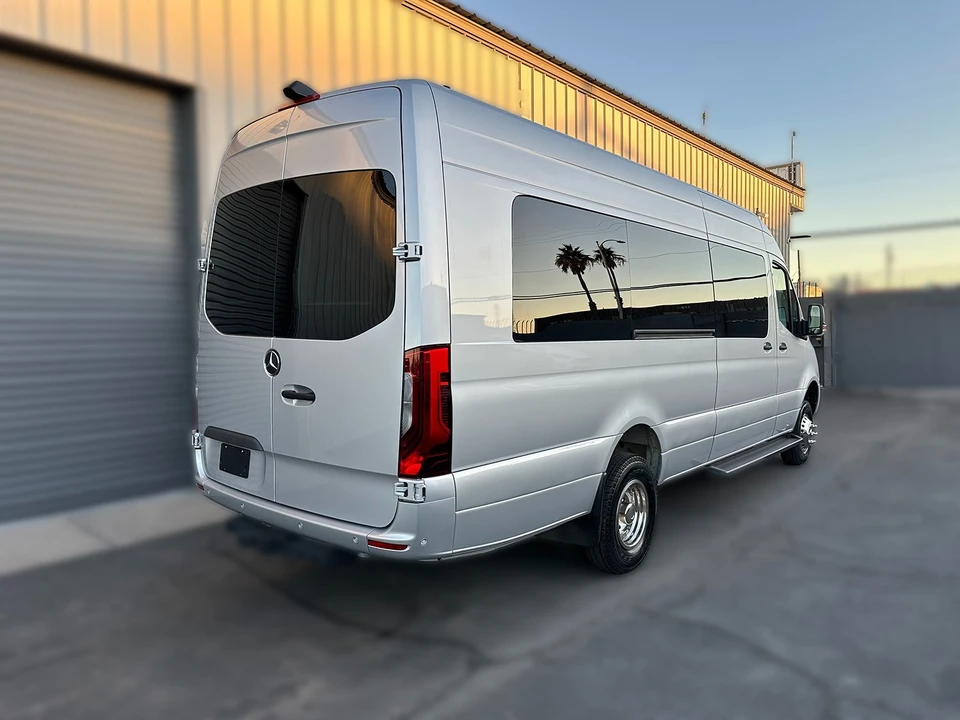 2023 Mercedes-Benz VS30 Sprinter - Image 3 of 21