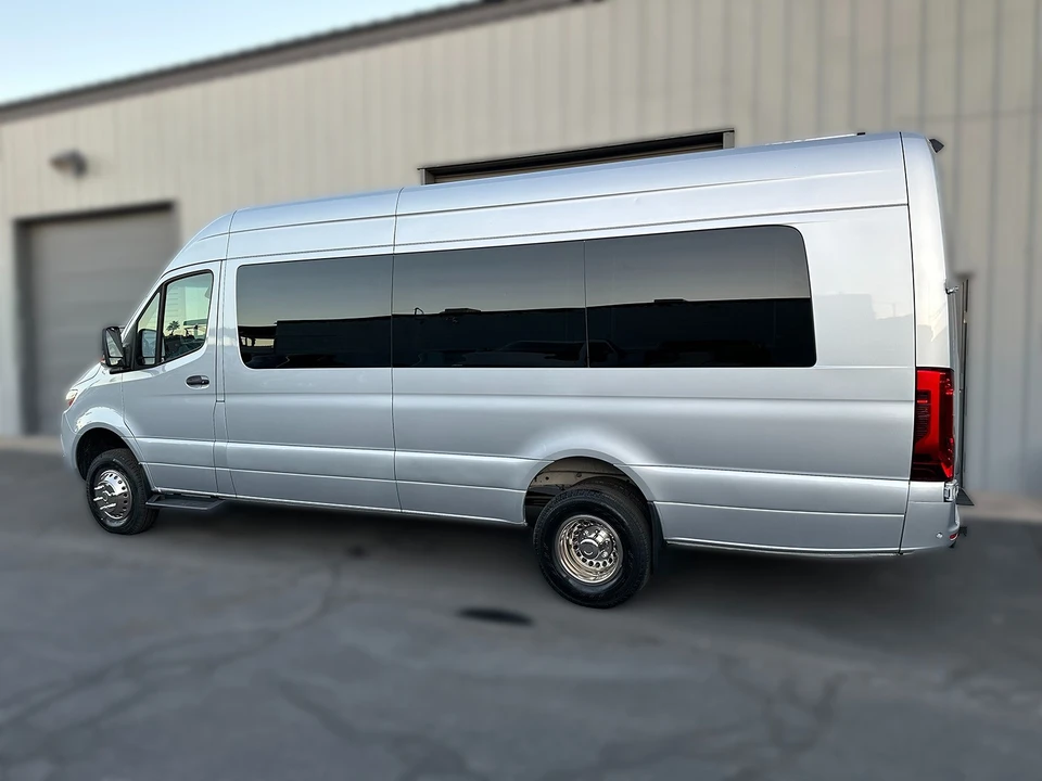 2023 Mercedes-Benz VS30 Sprinter - Image 7 of 21