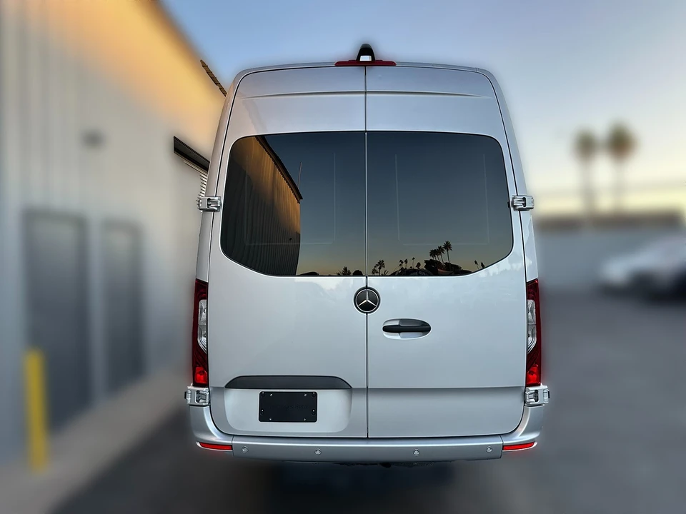 2023 Mercedes-Benz VS30 Sprinter - Image 4 of 21