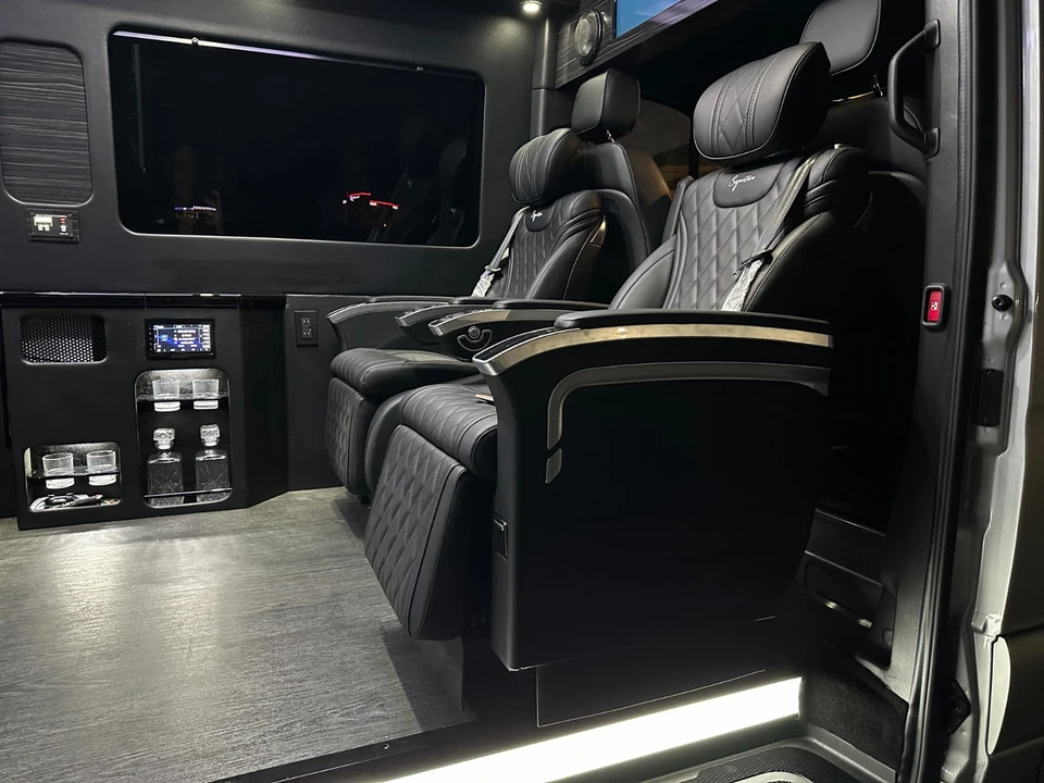 2023 Mercedes-Benz VS30 Sprinter - Image 12 of 21