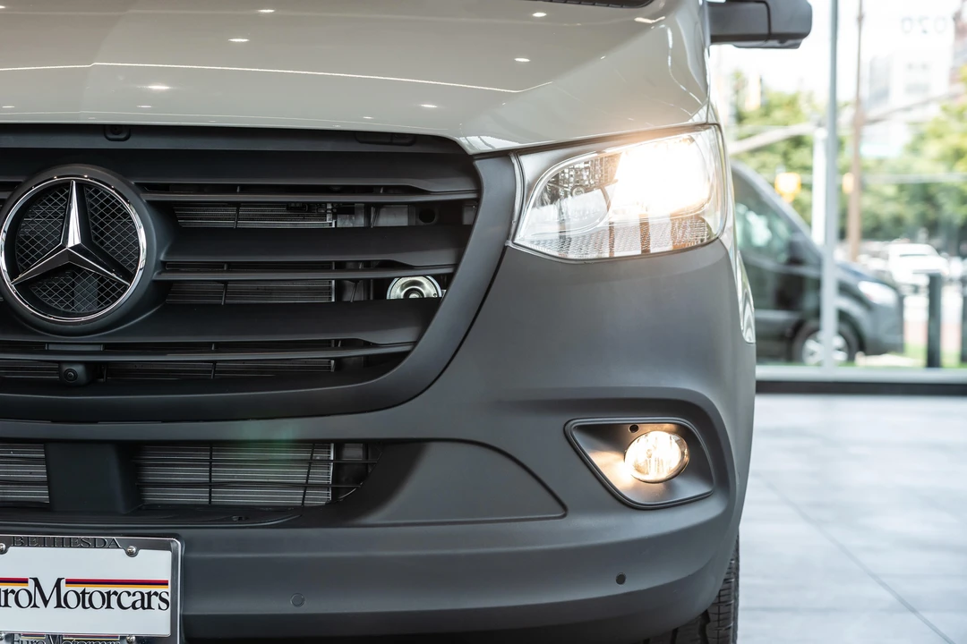 2023 Mercedes-Benz VS30 Sprinter - Image 18 of 31