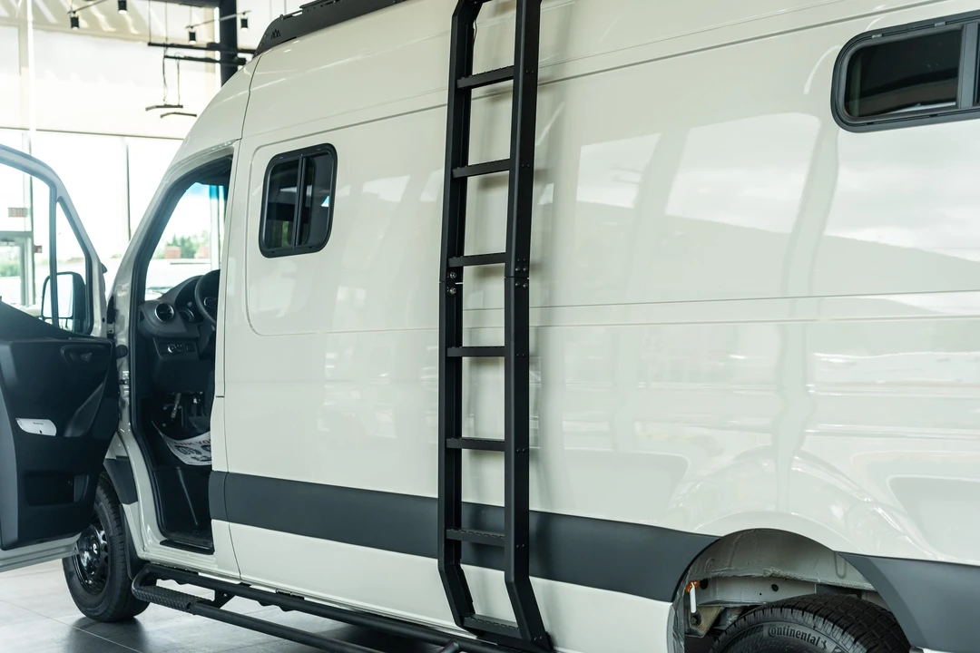 2023 Mercedes-Benz VS30 Sprinter - Image 23 of 31