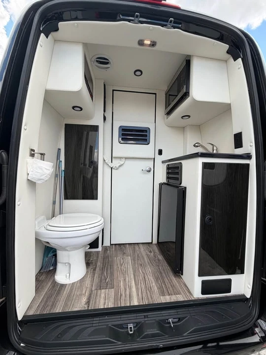 2023 Mercedes-Benz VS30 Sprinter - Image 10 of 10