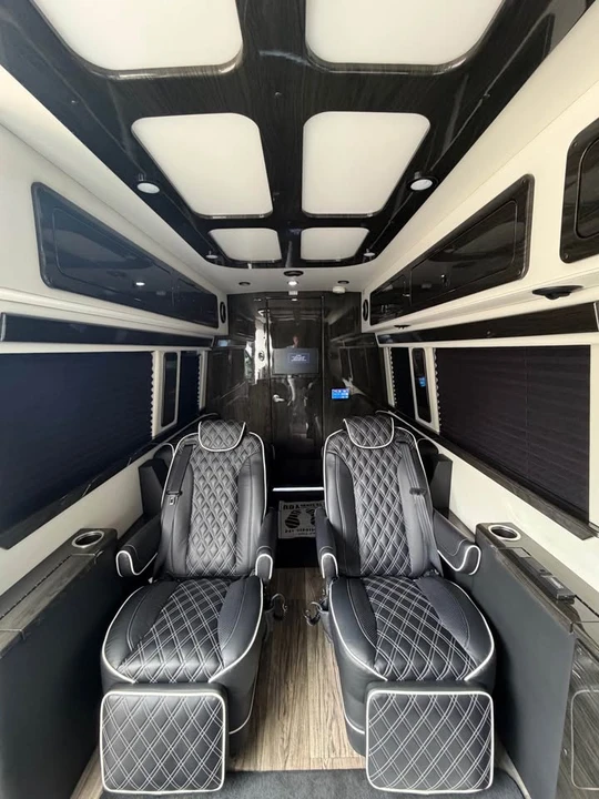 2023 Mercedes-Benz VS30 Sprinter - Image 6 of 10