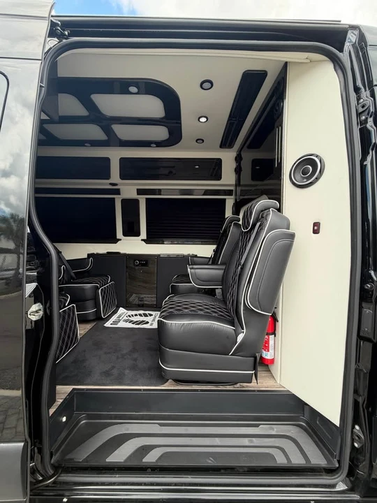 2023 Mercedes-Benz VS30 Sprinter - Image 3 of 10