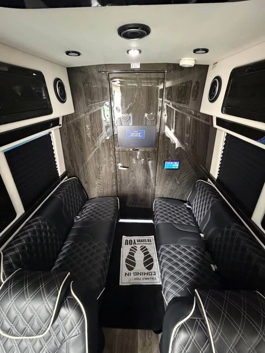 2023 Mercedes-Benz VS30 Sprinter - Image 7 of 10