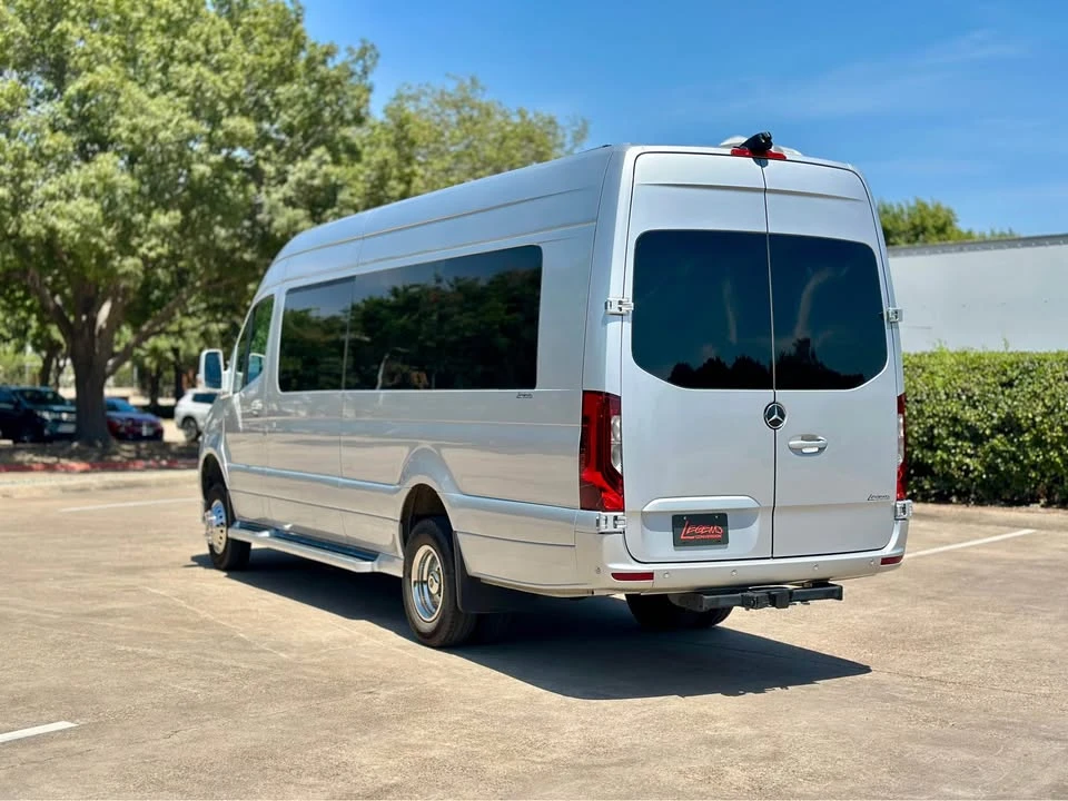 2023 Mercedes-Benz VS30 Sprinter - Image 2 of 14