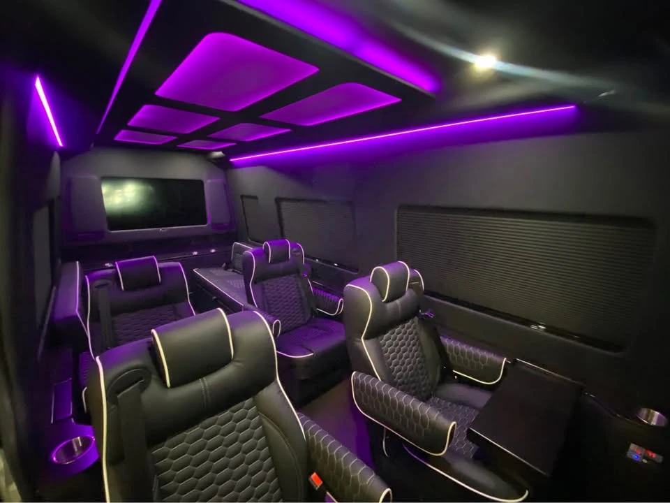 2023 Mercedes-Benz VS30 Sprinter - Image 10 of 19