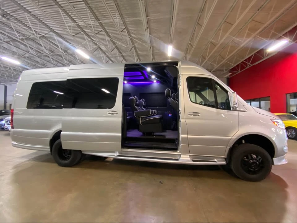 2023 Mercedes-Benz VS30 Sprinter - Image 5 of 19