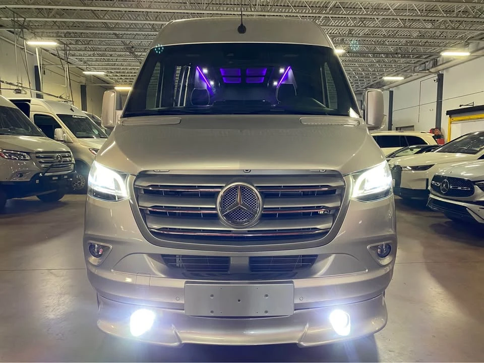2023 Mercedes-Benz VS30 Sprinter - Image 2 of 19