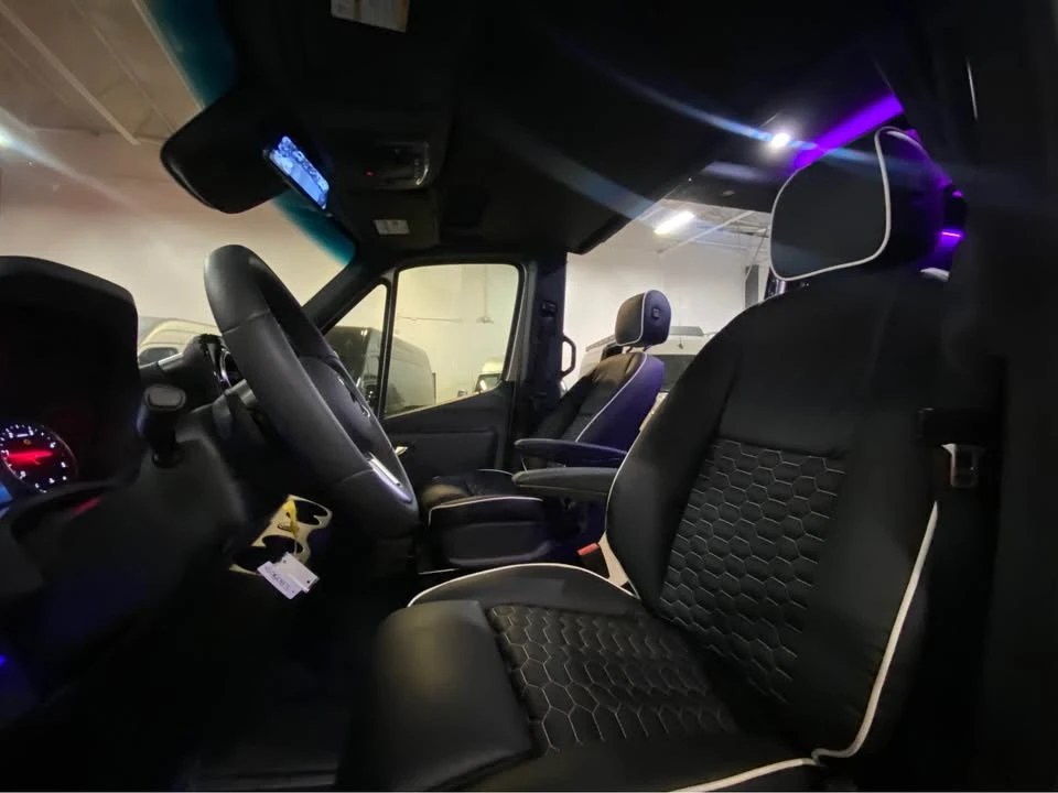 2023 Mercedes-Benz VS30 Sprinter - Image 13 of 19
