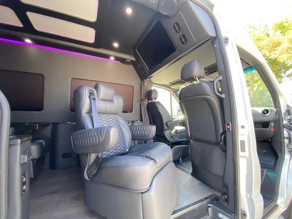 2023 Mercedes-Benz VS30 Sprinter - Image 10 of 20