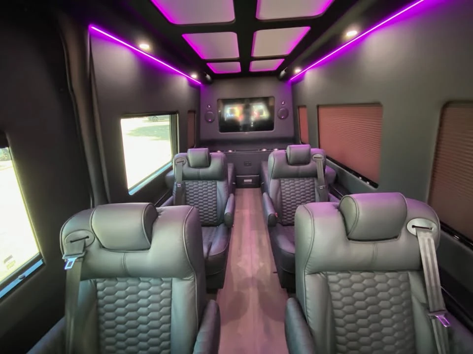 2023 Mercedes-Benz VS30 Sprinter - Image 5 of 20