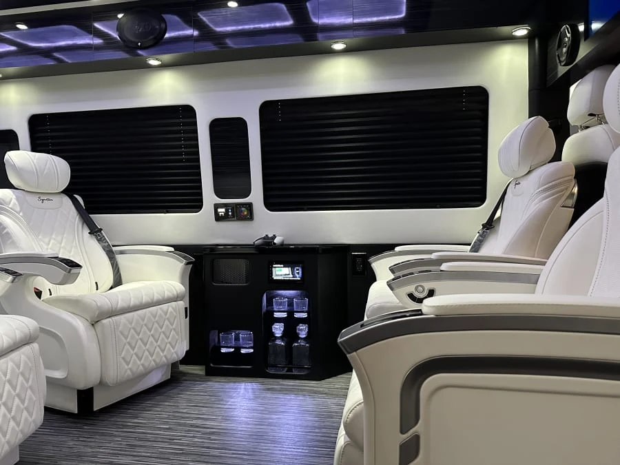 2023 Mercedes-Benz VS30 Sprinter - Image 23 of 31