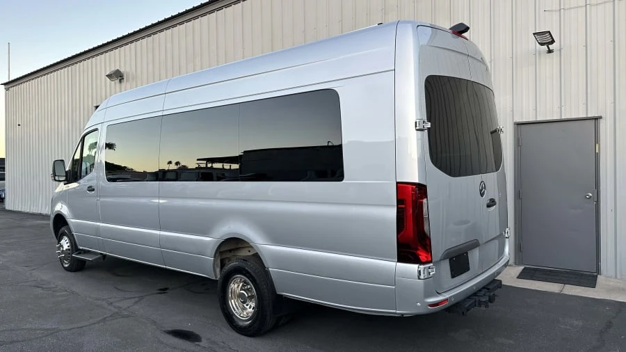 2023 Mercedes-Benz VS30 Sprinter - Image 10 of 31