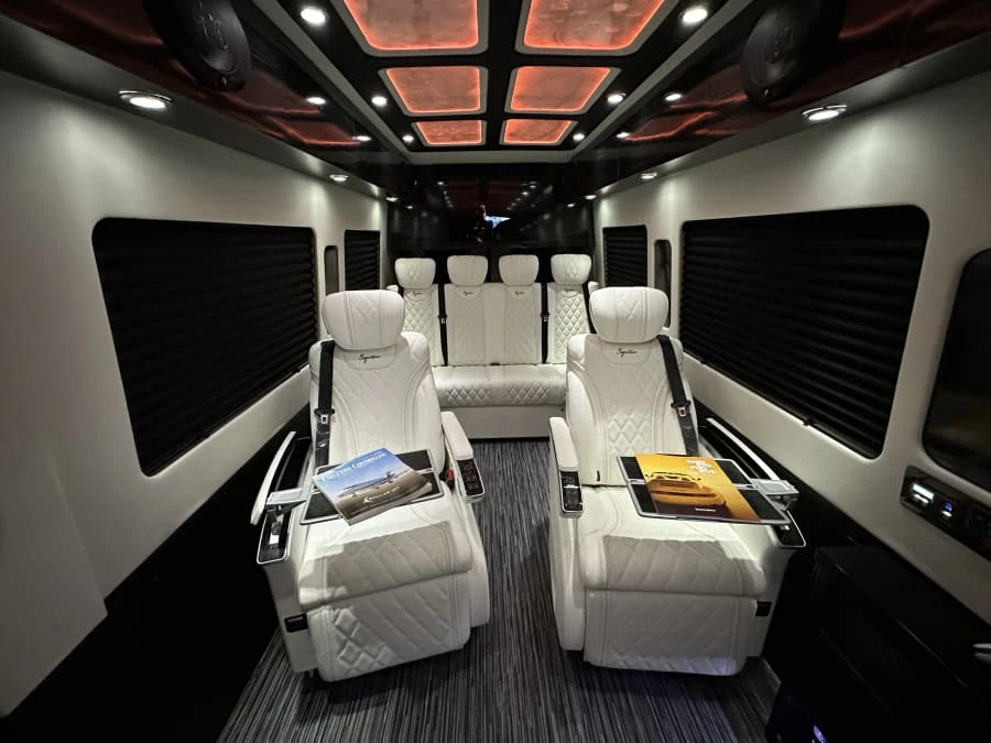 2023 Mercedes-Benz VS30 Sprinter - Image 17 of 31