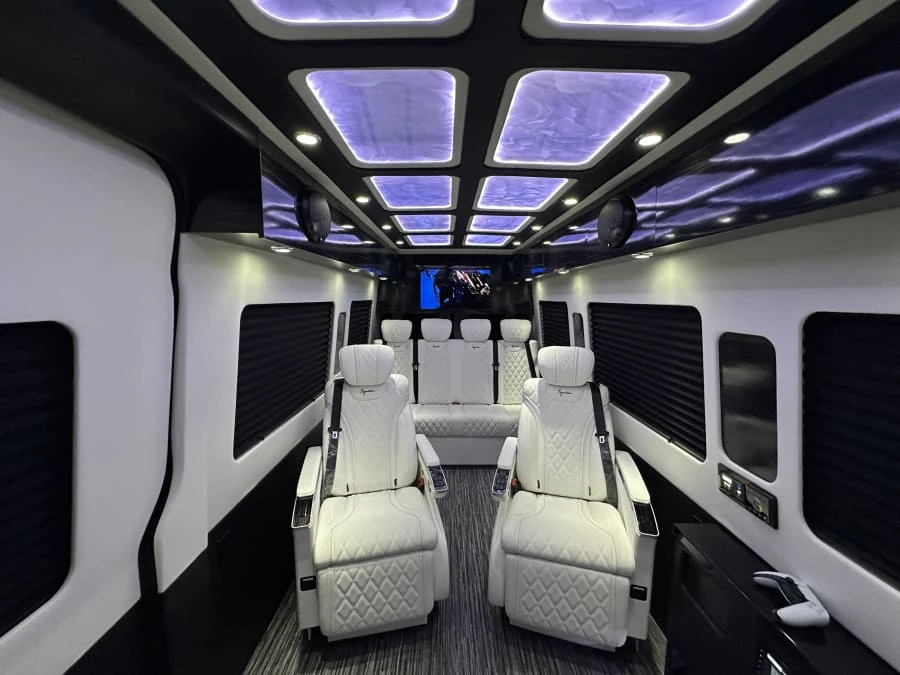 2023 Mercedes-Benz VS30 Sprinter - Image 27 of 31