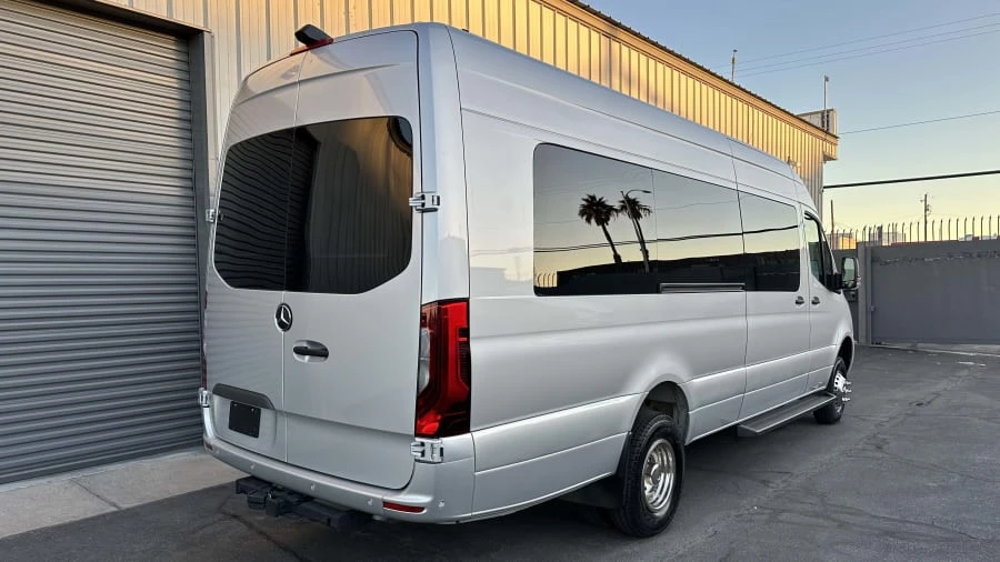 2023 Mercedes-Benz VS30 Sprinter - Image 3 of 31