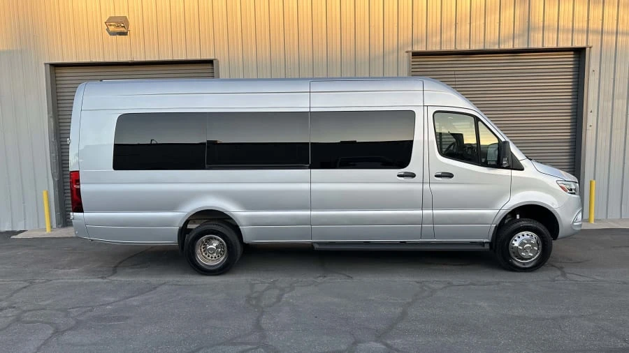 2023 Mercedes-Benz VS30 Sprinter - Image 8 of 31