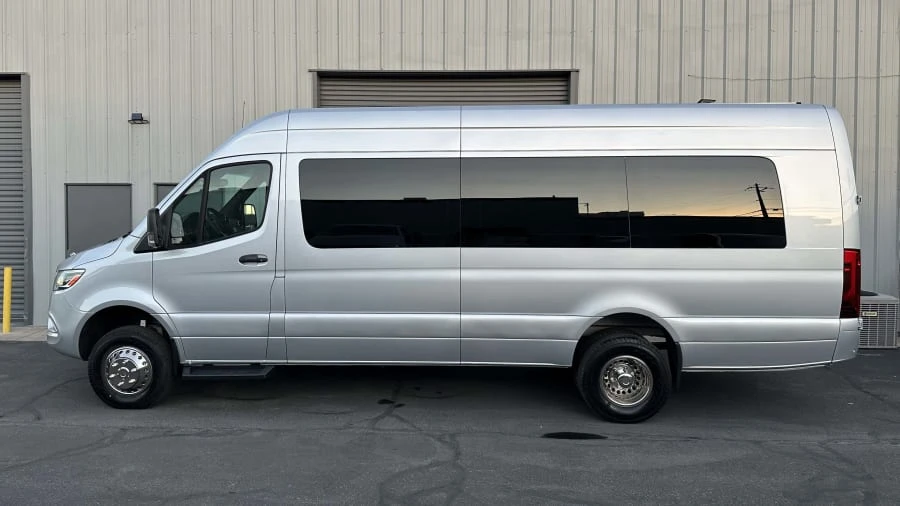 2023 Mercedes-Benz VS30 Sprinter - Image 2 of 31
