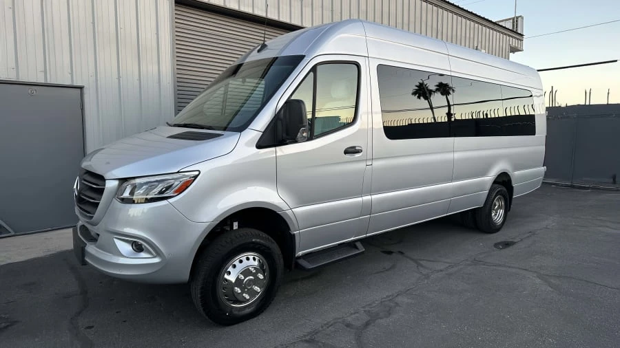 2023 Mercedes-Benz VS30 Sprinter - Image 7 of 31