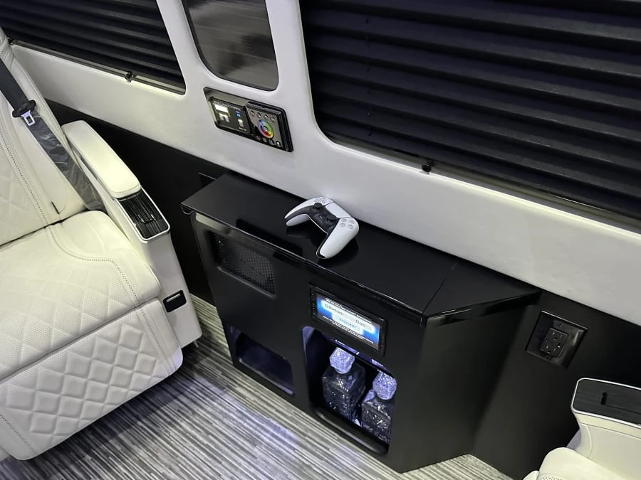 2023 Mercedes-Benz VS30 Sprinter - Image 22 of 31