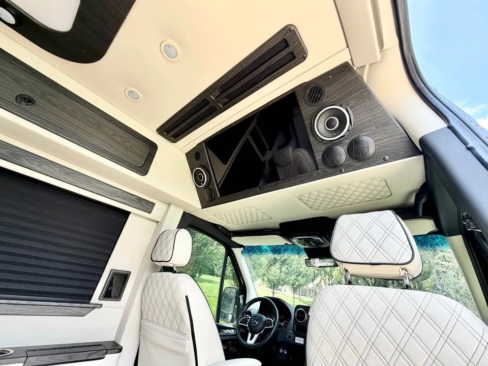 2023 Mercedes-Benz VS30 Sprinter - Image 15 of 20