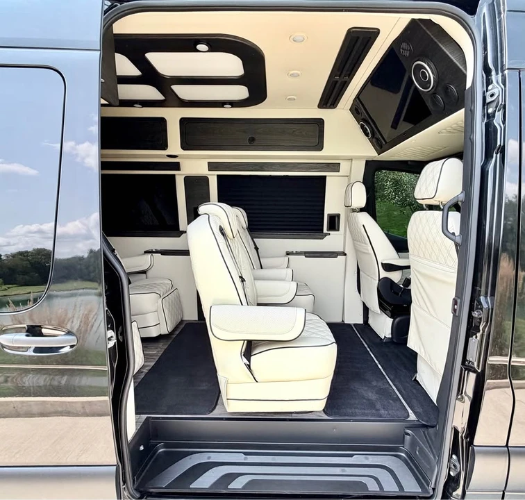 2023 Mercedes-Benz VS30 Sprinter - Image 13 of 20