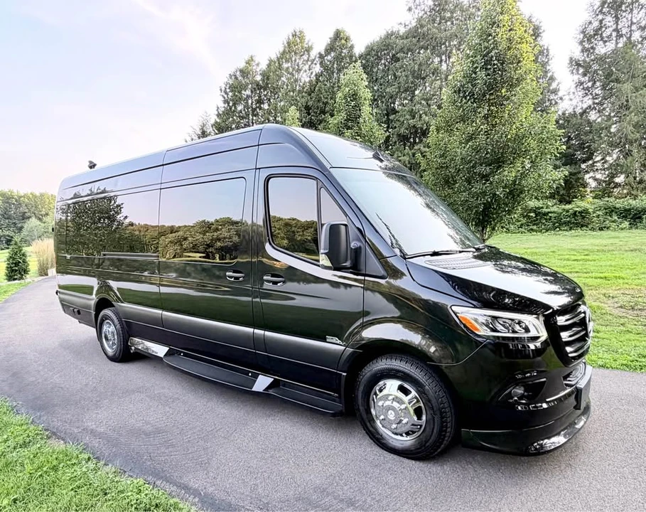 2023 Mercedes-Benz VS30 Sprinter - Image 8 of 20