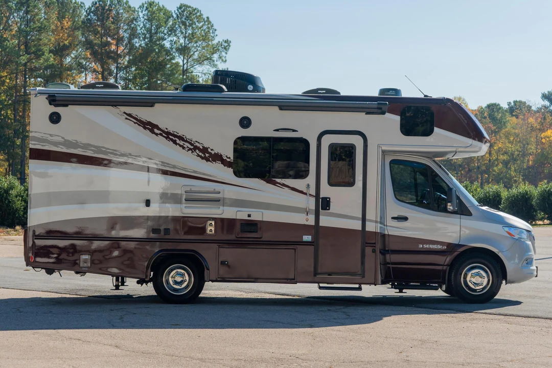 2023 Mercedes-Benz VS30 Sprinter - Image 3 of 31
