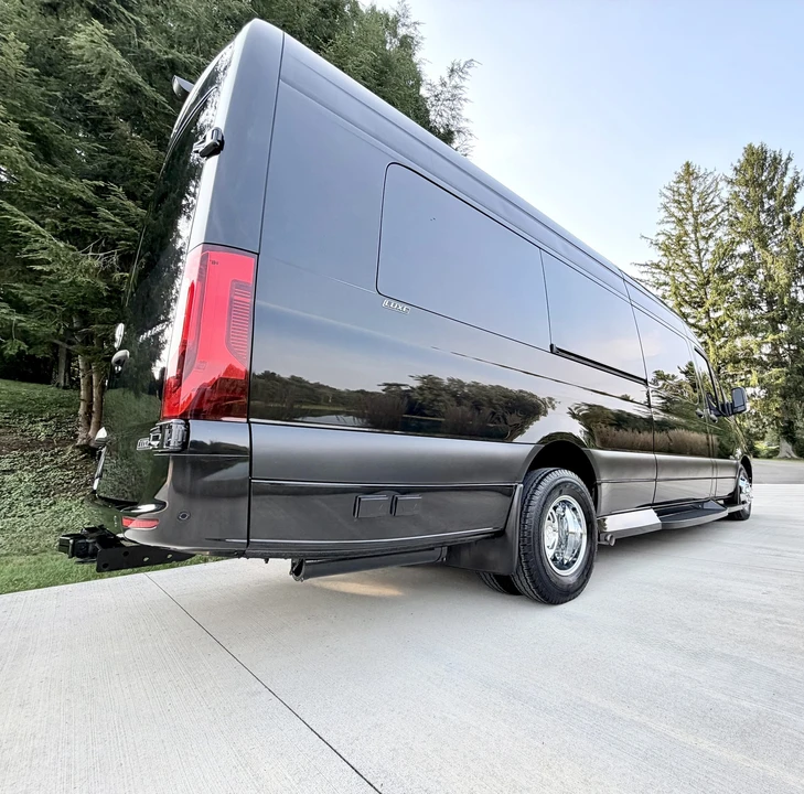 2023 Mercedes-Benz VS30 Sprinter - Image 15 of 31